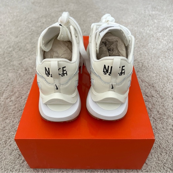 Nike Vaporwaffle Sacai (Sail/Gum) - Picture 5 of 12